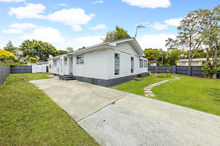 Photo of property in 3 Sandrine Avenue, Clover Park, Auckland, 2019