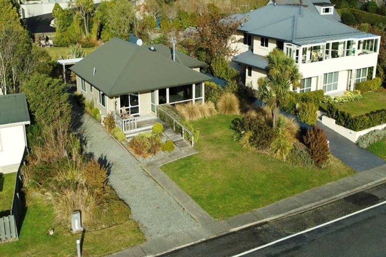 Photo of property in 46 Cathedral Drive, Manapouri, 9679