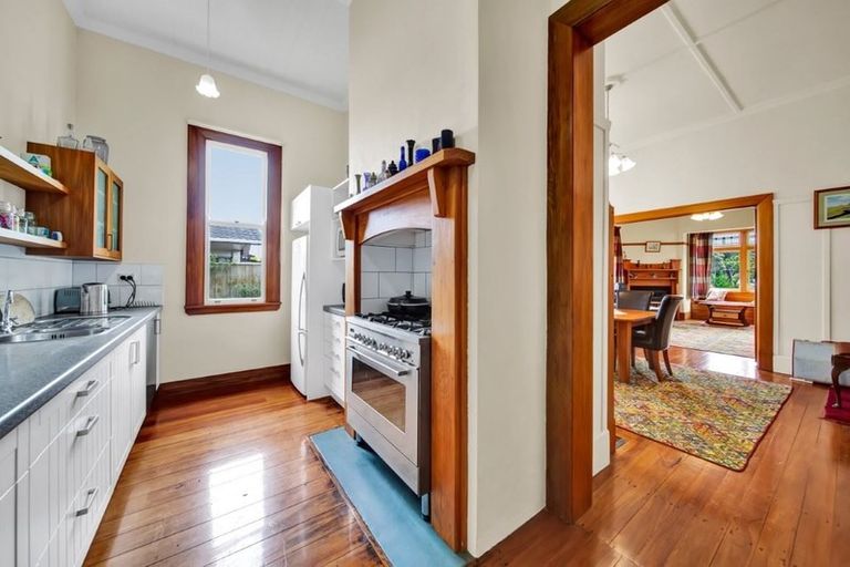 Photo of property in 25 Barrett Street, Westown, New Plymouth, 4310