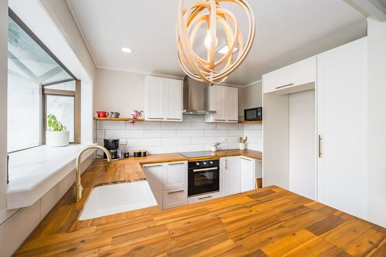 Photo of property in 18 Ruru Road, Otaihanga, Paraparaumu, 5036