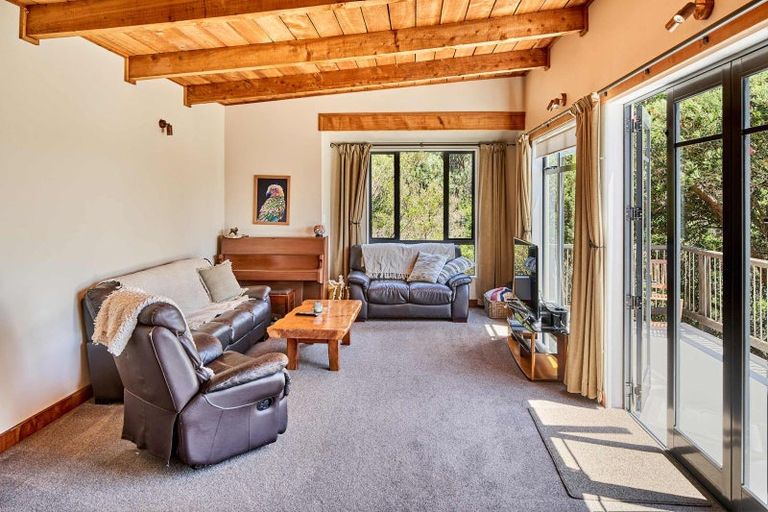 Photo of property in 82 Paremata Road, Paremata, Porirua, 5024