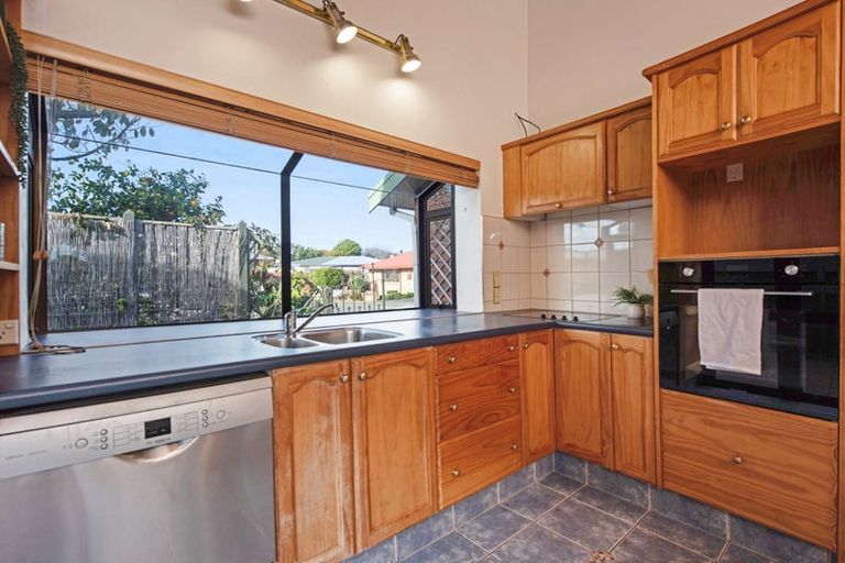 Photo of property in 16 Regal Street, Levin, 5510