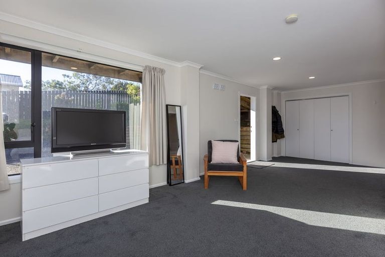 Photo of property in 22 Staysail Place, Whitby, Porirua, 5024