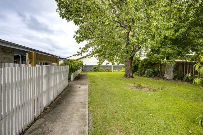 Photo of property in 2/204a Park Road South, Akina, Hastings, 4122