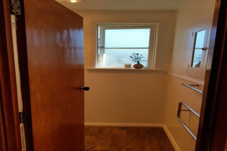 Photo of property in 39 Auburn Avenue, Upper Riccarton, Christchurch, 8041