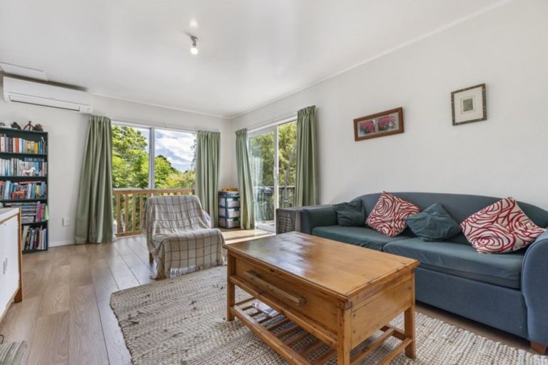 Photo of property in 46 Borich Road, Sunnyvale, Auckland, 0612