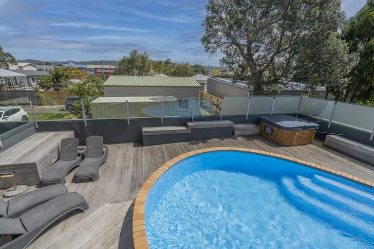 Photo of property in 1/8e The Esplanade, Whitianga, 3510
