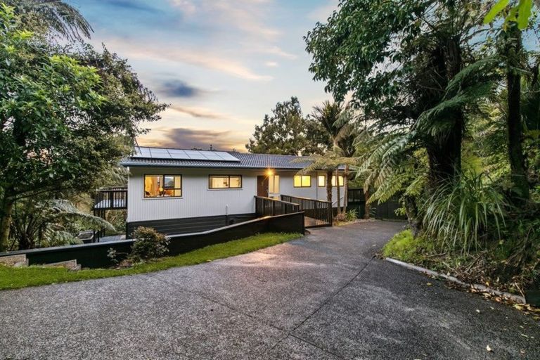Photo of property in 354 Forest Hill Road, Waiatarua, Auckland, 0612