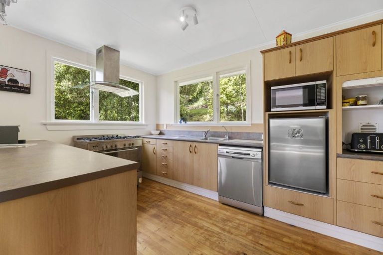 Photo of property in 26b Howard Street, Macandrew Bay, Dunedin, 9014