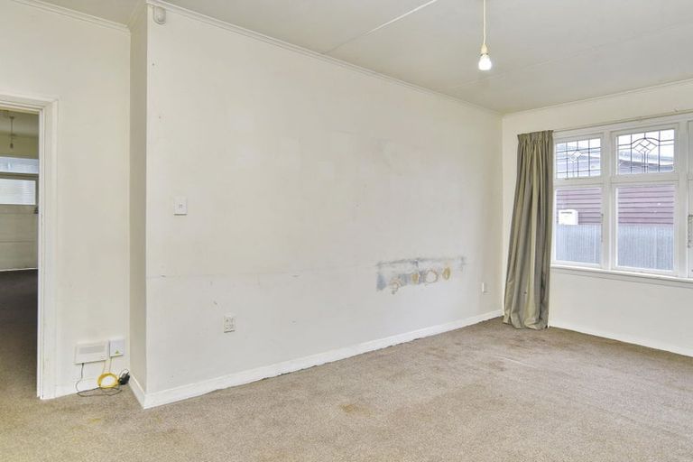 Photo of property in 34 Olliviers Road, Phillipstown, Christchurch, 8011