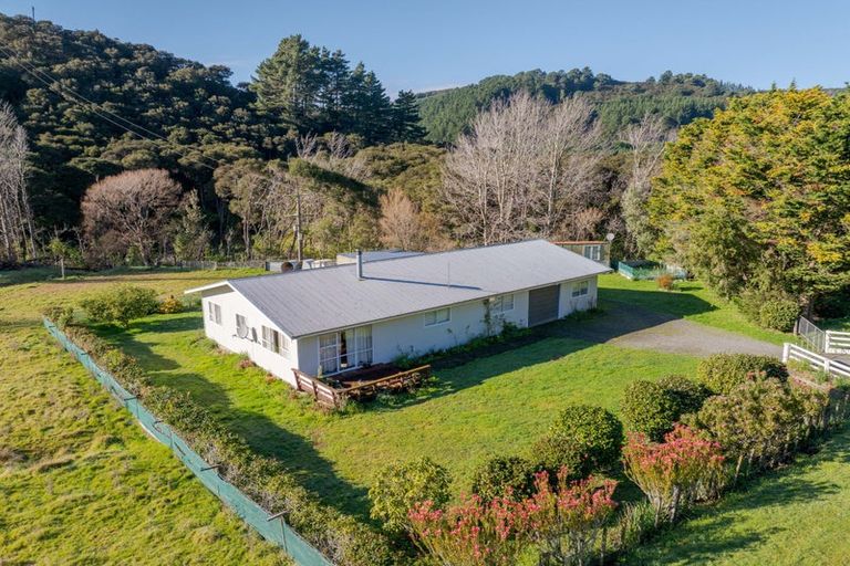 Photo of property in 5421 Masterton Castlepoint Road, Tinui, Masterton, 5889