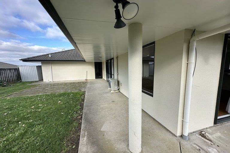 Photo of property in 5 Ian Jones Court, Flat Bush, Auckland, 2019