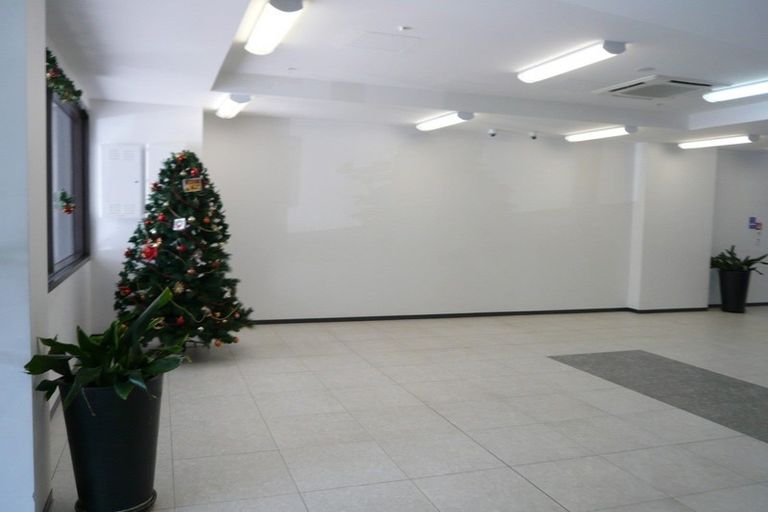 Photo of property in Twin Towers, 811/17 Putney Way, Manukau, Auckland, 2104