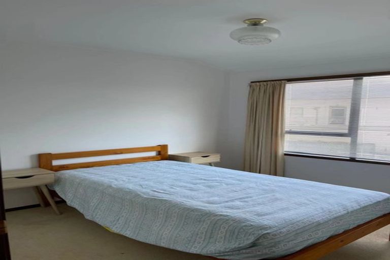 Photo of property in 60 Porritt Avenue, Chatswood, Auckland, 0626