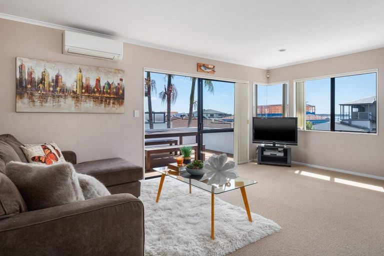 Photo of property in 5 Finlowe Way, Otumoetai, Tauranga, 3110