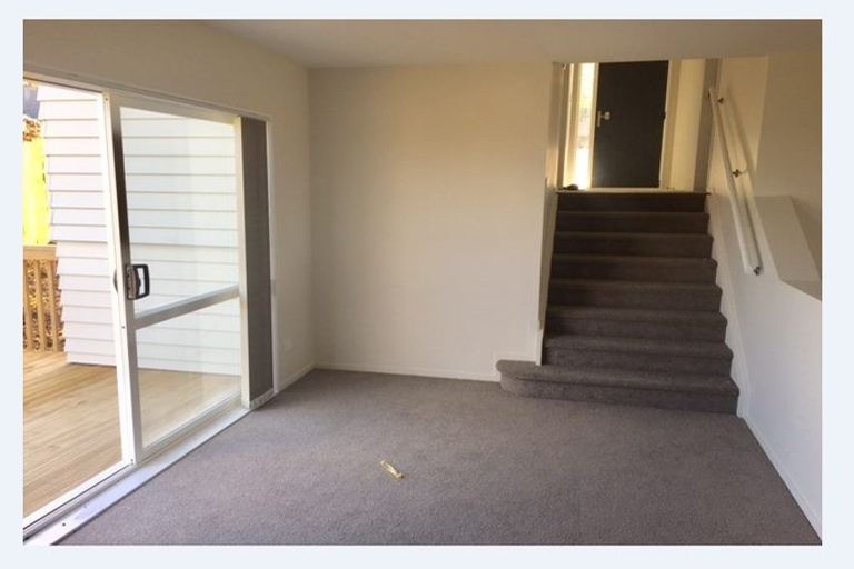 Photo of property in 165 Keri Vista Rise, Papakura, 2110