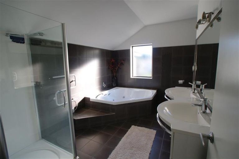 Photo of property in 10 Nautique Place, Waikawa, Picton, 7220