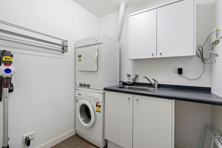 Photo of property in Quarterdeck, 22/4 Buller Street, New Plymouth, 4310