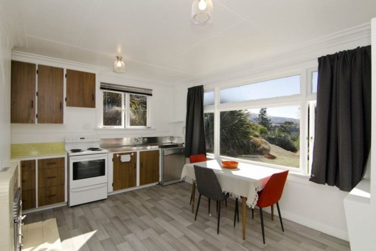 Photo of property in 89 Branxholm Street, Roxburgh, 9500