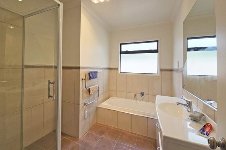 Photo of property in 17 Merlot Drive, Greenmeadows, Napier, 4112