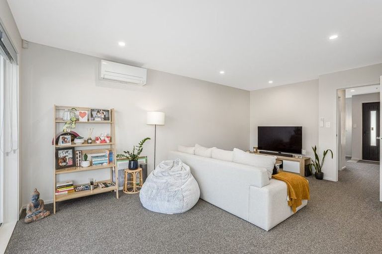 Photo of property in 15 Kamana Way, Kenepuru, Porirua, 5022