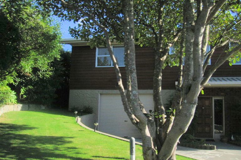 Photo of property in 2 Fathom Lane, Whitby, Porirua, 5024