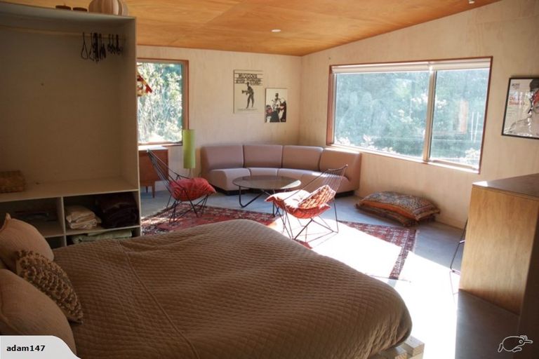 Photo of property in 203 Houghton Bay Road, Houghton Bay, Wellington, 6023