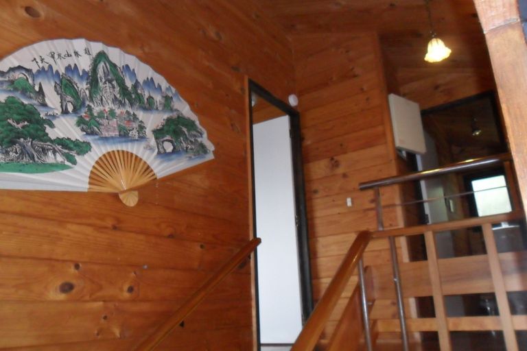 Photo of property in 103 Leigh Road, Leigh, 0985