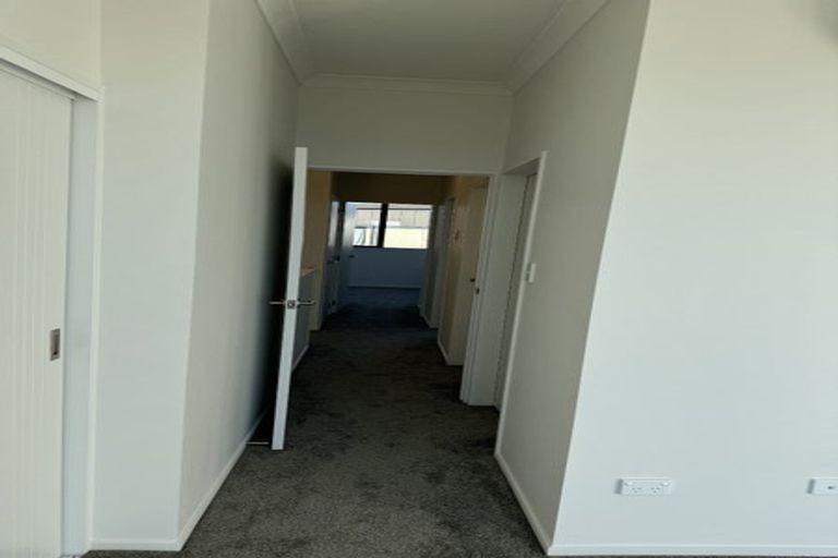 Photo of property in 14 Parahau Road, Papakura, 2110