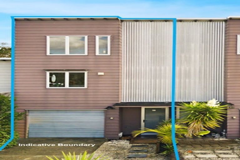 Photo of property in 49 Albionvale Road, Glen Eden, Auckland, 0602