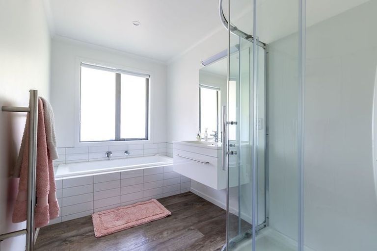 Photo of property in 25 Village Lane, Stoke, Nelson, 7011