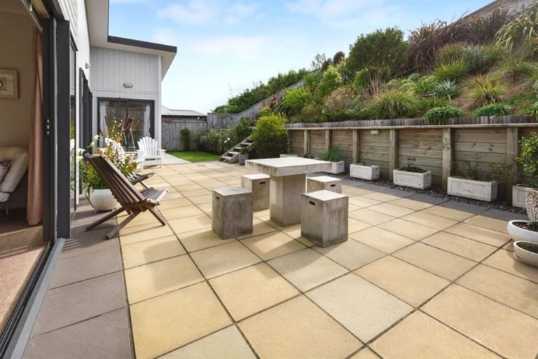 Photo of property in 24 Paparoa Crescent, Aotea, Porirua, 5024