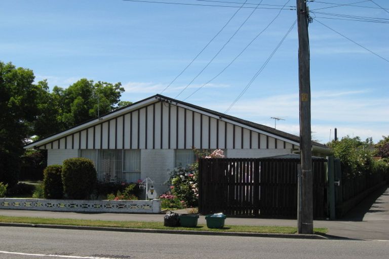 Photo of property in 118 Avonhead Road, Avonhead, Christchurch, 8042