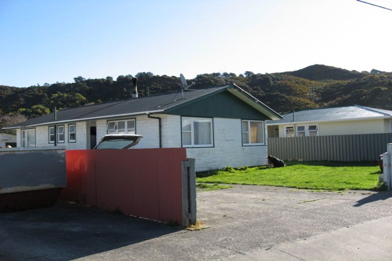 Photo of property in 10 Whitehall Street, Wainuiomata, Lower Hutt, 5014