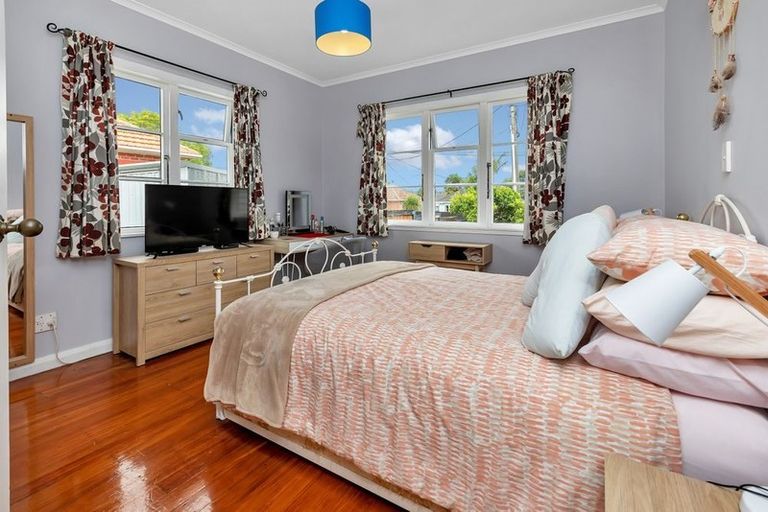 Photo of property in 15 Churchill Street, Kensington, Whangarei, 0112