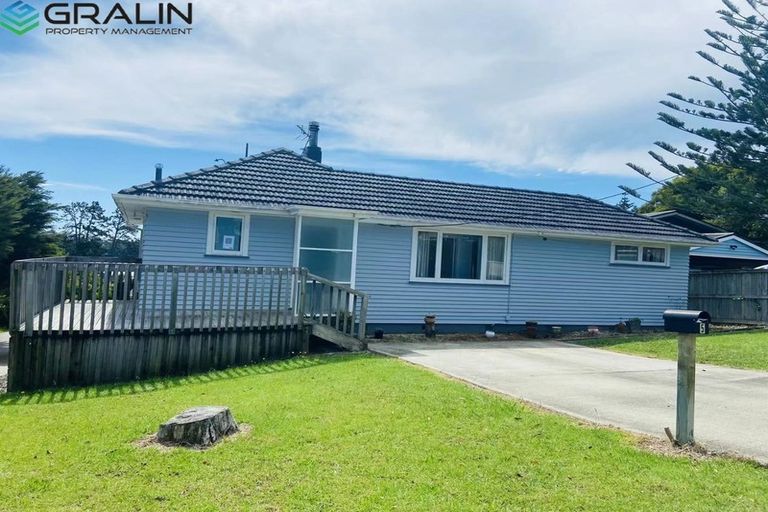 Photo of property in 5 Murray Road, Te Atatu Peninsula, Auckland, 0610
