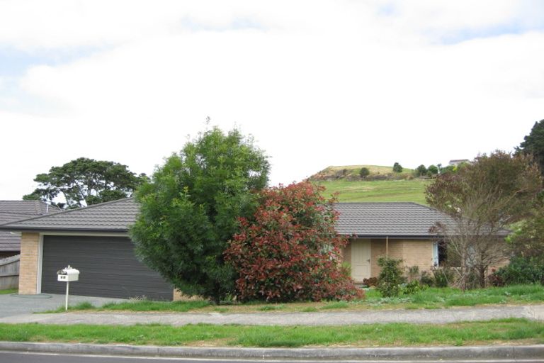 Photo of property in 16 Ridgeway Road, Pukekohe, 2120