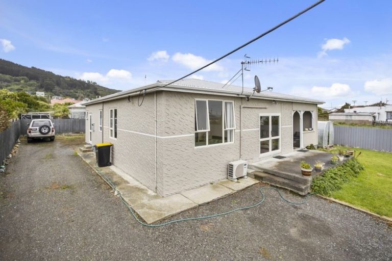 Photo of property in 21a Burrows Street, Bluff, 9814