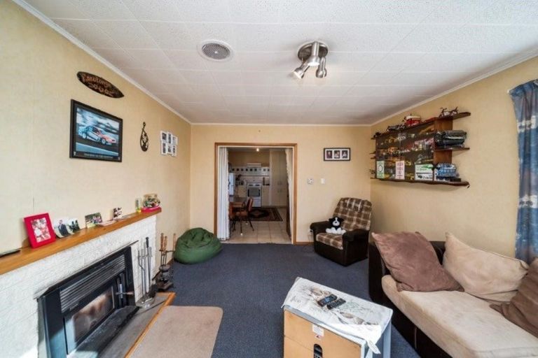 Photo of property in 53 Burns Street, Hawera, 4610