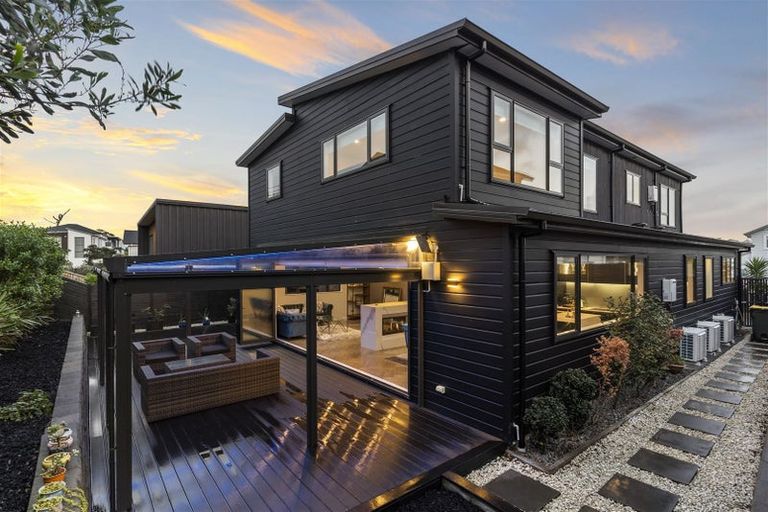 Photo of property in 7 Ruku Street, Long Bay, Auckland, 0630