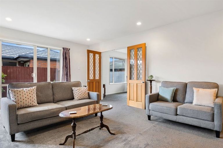 Photo of property in 17a Broadbent Street, Riccarton, Christchurch, 8041