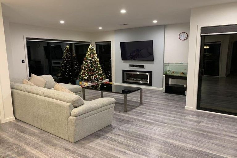 Photo of property in 39 Hinau Street, Woburn, Lower Hutt, 5011