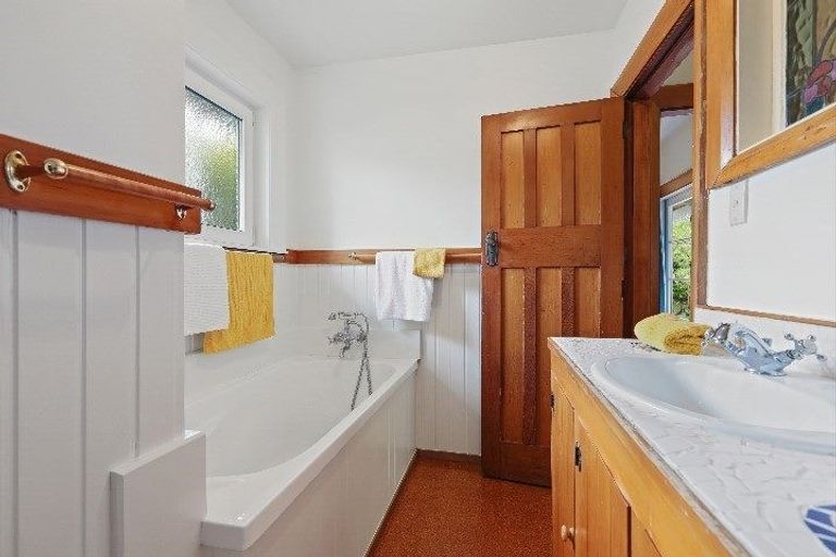 Photo of property in 22 Koromiko Street, Saint Martins, Christchurch, 8022