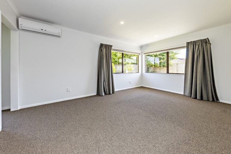 Photo of property in 3 Aztec Place, Conifer Grove, Takanini, 2112