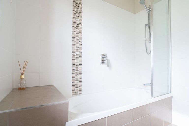 Photo of property in 15 Dalbeth Place, Matangi, Hamilton, 3284