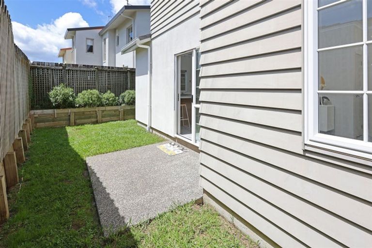 Photo of property in 36 Mulvaney Crescent, Henderson, Auckland, 0612
