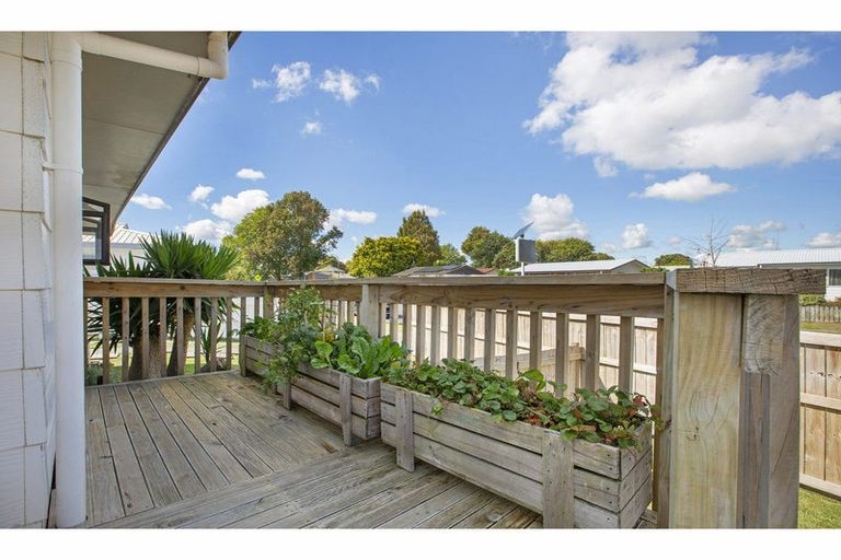 Photo of property in 23 Lloyd Drive, Nawton, Hamilton, 3200