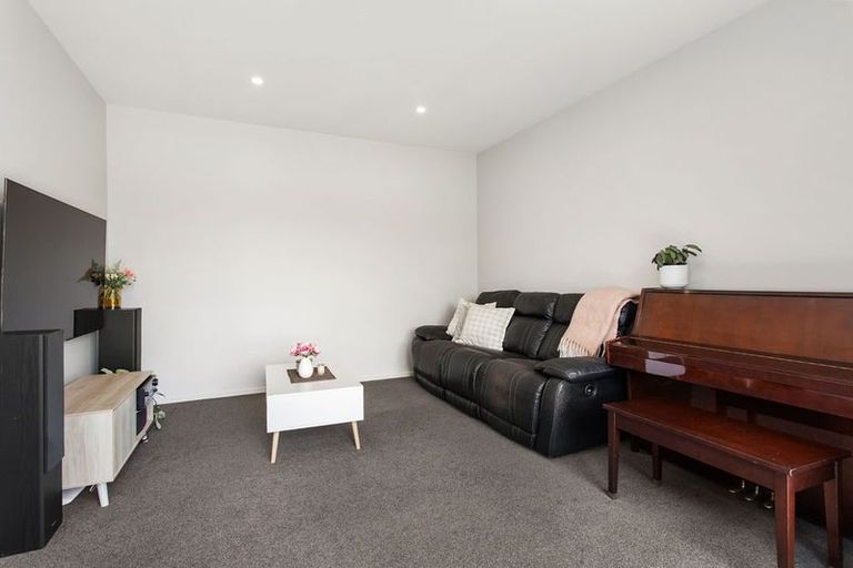 Photo of property in 8 Archrob Avenue, Prebbleton, 7604