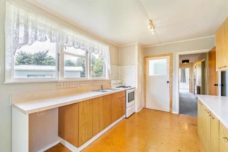 Photo of property in 2 Mary Crescent, Elderslea, Upper Hutt, 5018