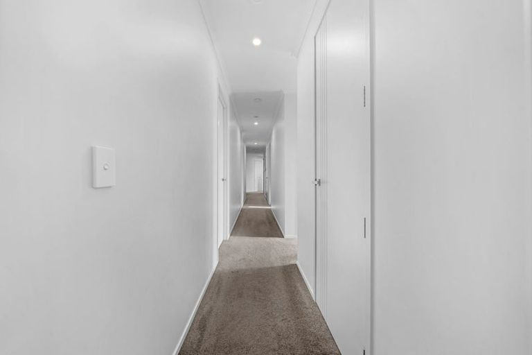 Photo of property in 54 Te Ara Aukati Terrace, Pokeno, 2471